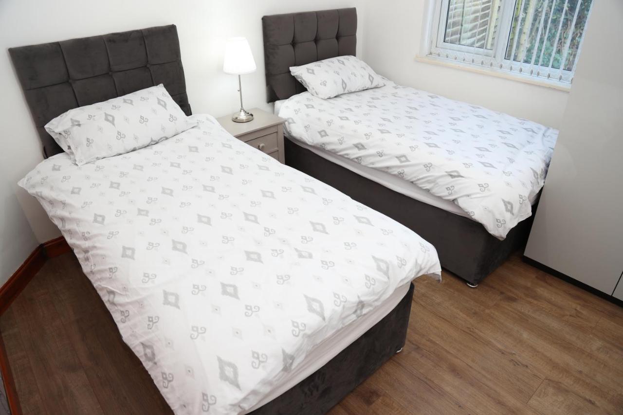 Cosy 3-Bed Bungalow Nec Airport Close To Amenities 버밍엄 외부 사진