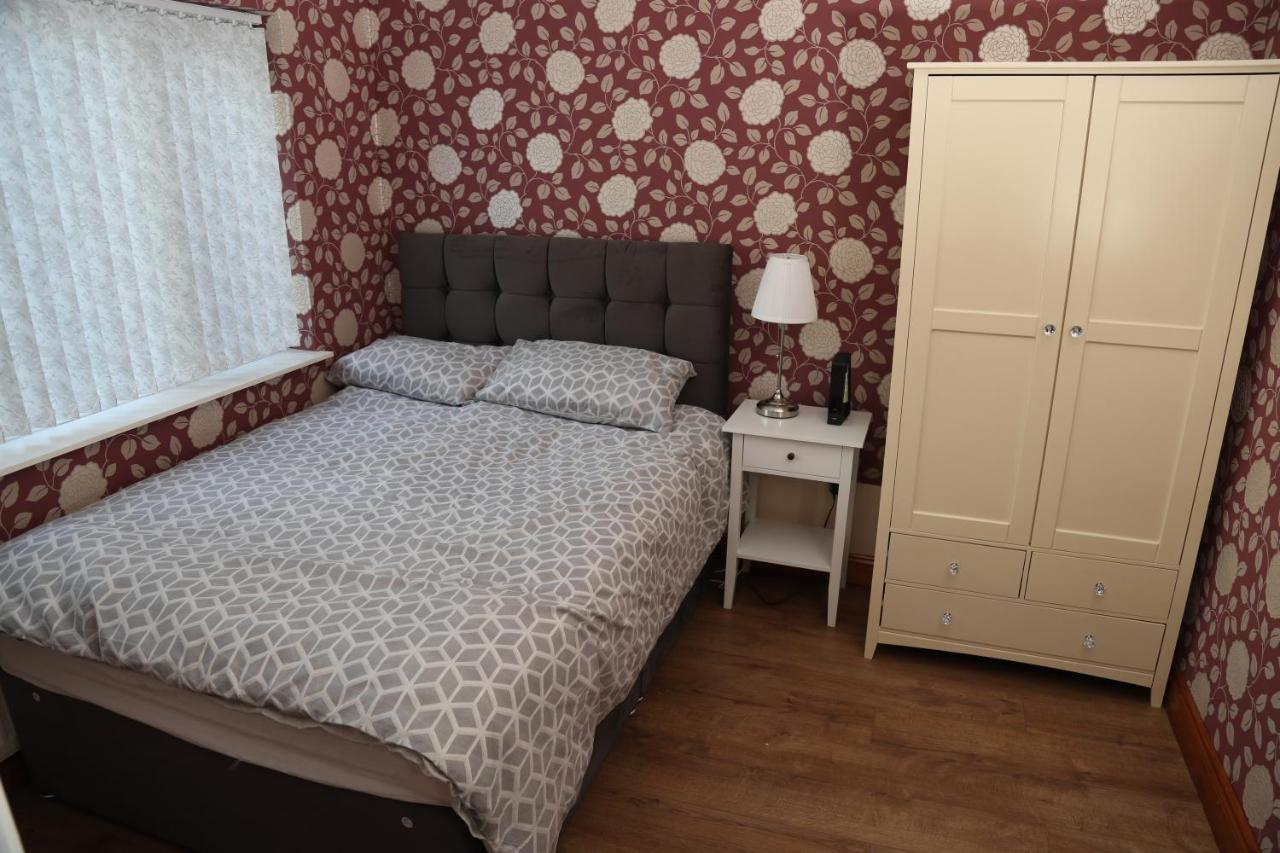 Cosy 3-Bed Bungalow Nec Airport Close To Amenities 버밍엄 외부 사진