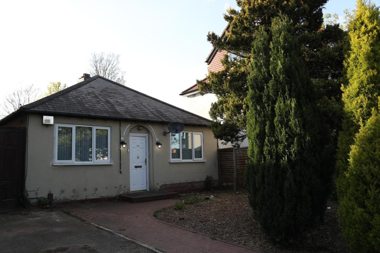 Cosy 3-Bed Bungalow Nec Airport Close To Amenities 버밍엄 외부 사진