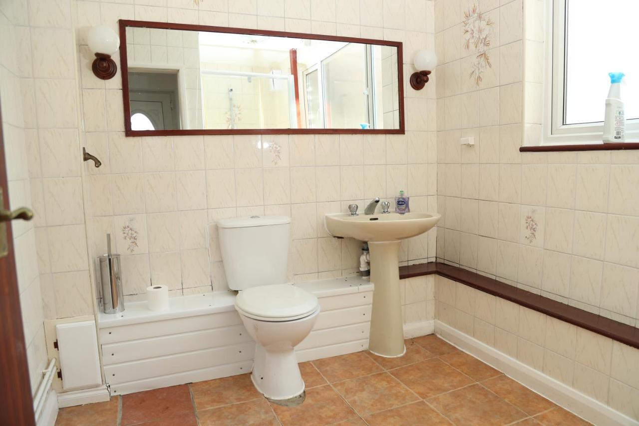 Cosy 3-Bed Bungalow Nec Airport Close To Amenities 버밍엄 외부 사진